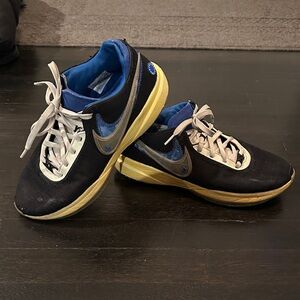 Nike LeBron 20 Men's size 9.5 Black and Blue Sneakers with Yellow Sole